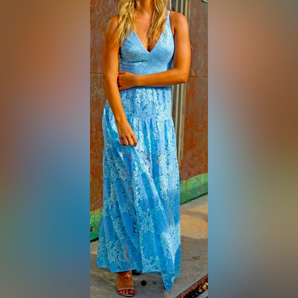 Dress the Population long blue lace dress medium.